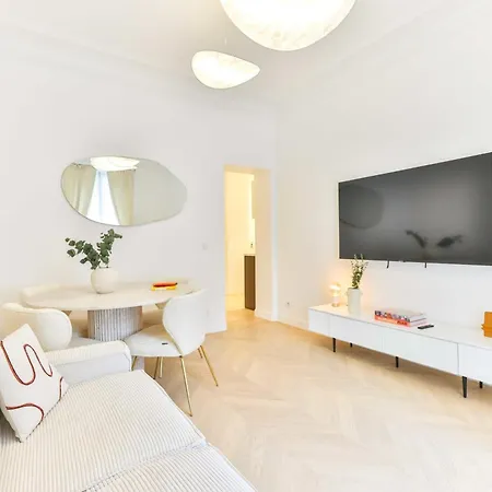 Lejlighed Charming 2br - 6p - Eiffel Tower Paris
