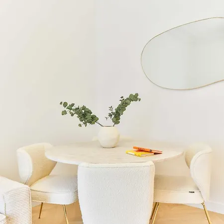Charming 2br - 6p - Eiffel Tower 公寓