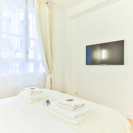 דירה Charming 2br - 6p - Eiffel Tower פריז
